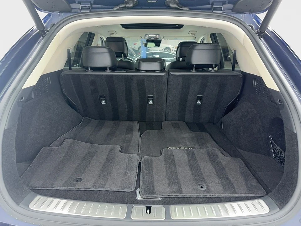 2024 Genesis GV70 - Image 11 of 21