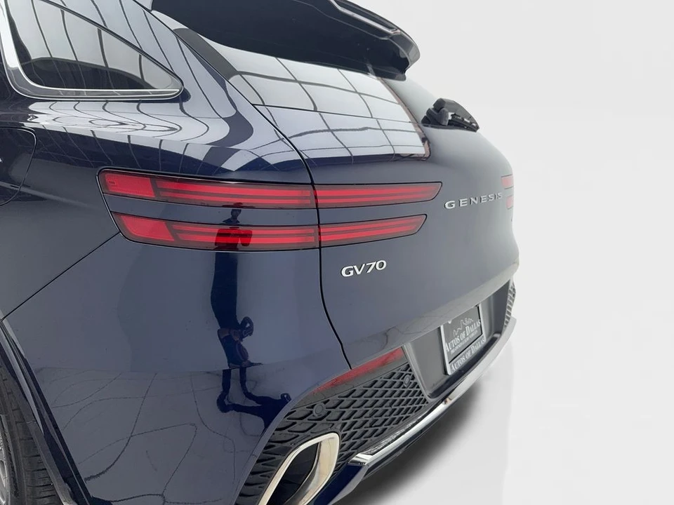 2024 Genesis GV70 - Image 9 of 21