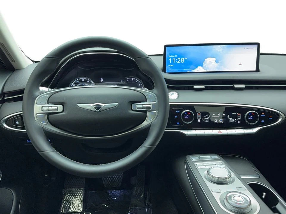 2024 Genesis GV70 - Image 17 of 21