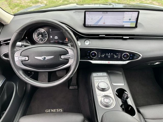 2024 Genesis GV70 - Image 11 of 21