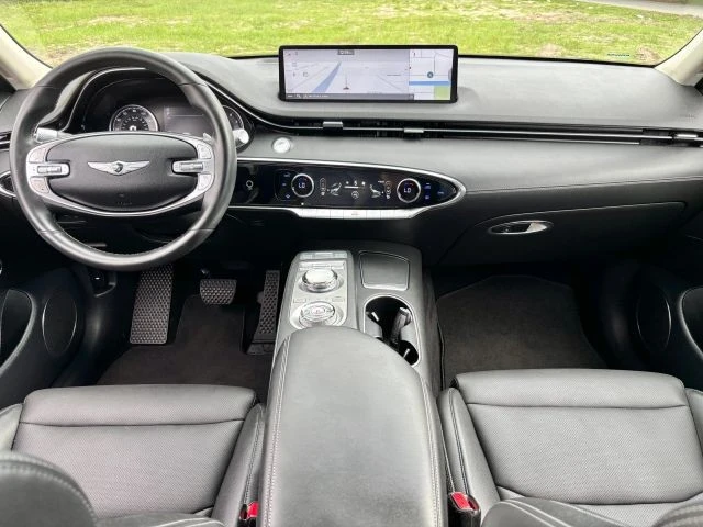 2024 Genesis GV70 - Image 10 of 21