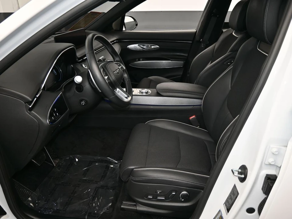 2024 Genesis GV70 - Image 12 of 12