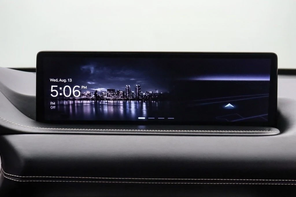 2024 Genesis GV80 - Image 18 of 21