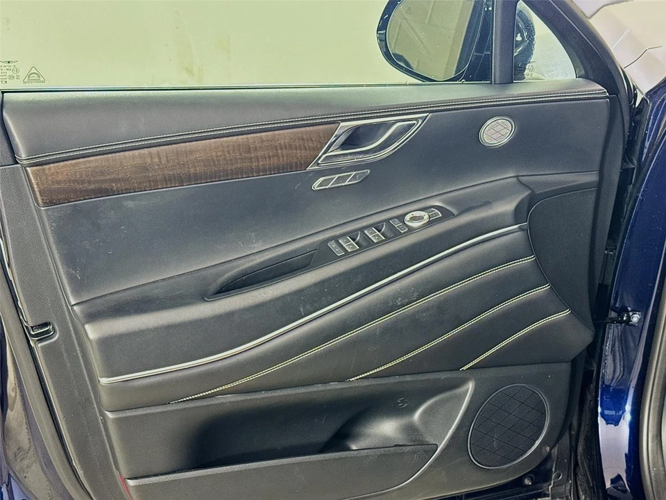 2024 Genesis GV80 - Image 11 of 14