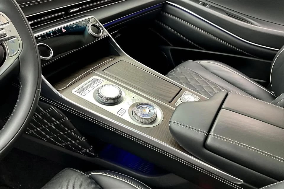 2024 Genesis GV80 - Image 9 of 14
