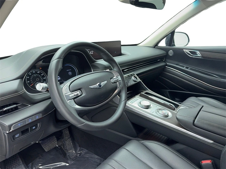 2024 Genesis GV80 - Image 14 of 21
