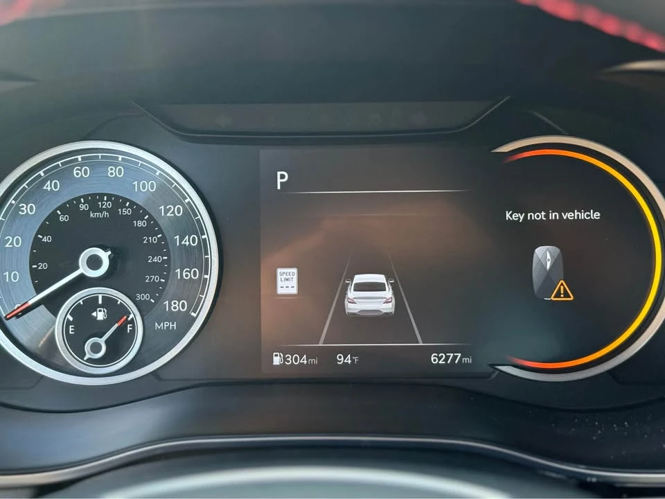 2024 Genesis G70 - Image 12 of 14