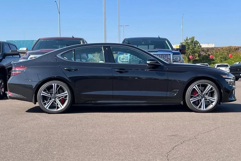 2024 Genesis G70 - Image 2 of 17