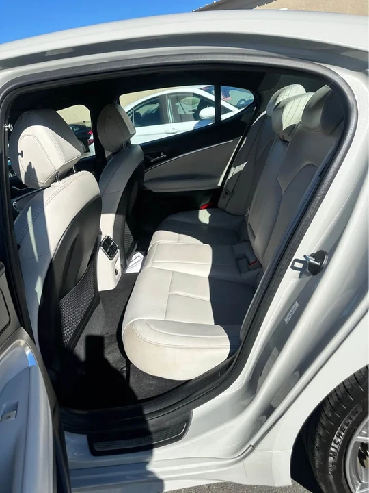 2024 Genesis G70 - Image 11 of 14