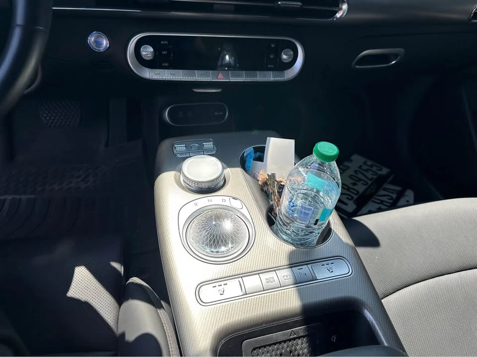 2024 Genesis GV60 - Image 18 of 20