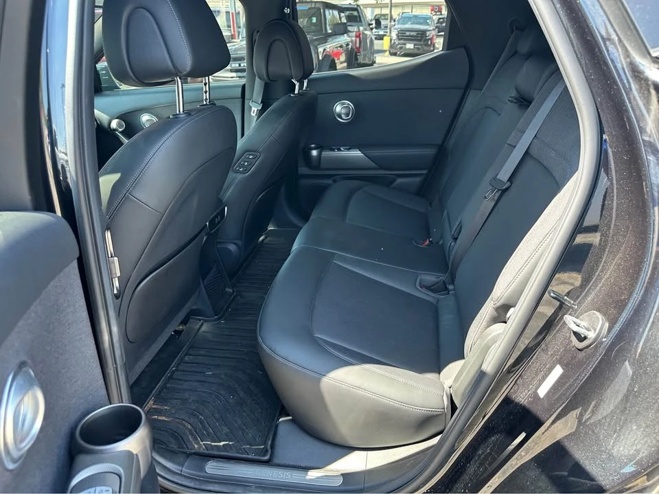 2024 Genesis GV60 - Image 15 of 20