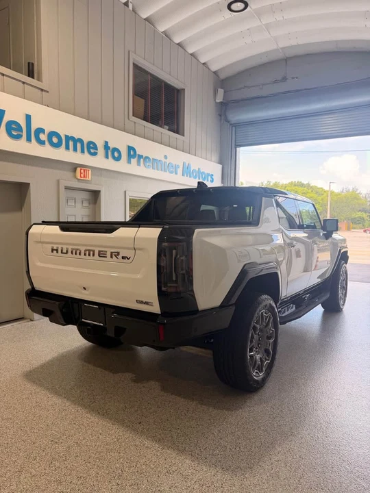 2024 GMC Hummer EV - Image 6 of 9