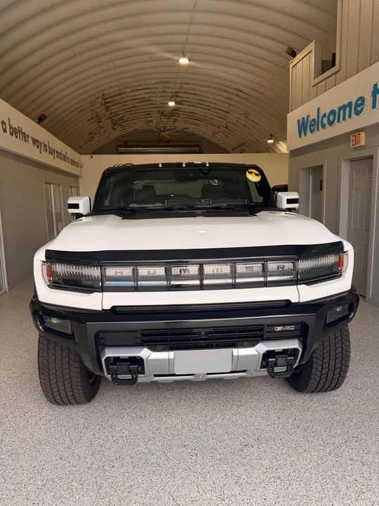 2024 GMC Hummer EV - Image 3 of 9