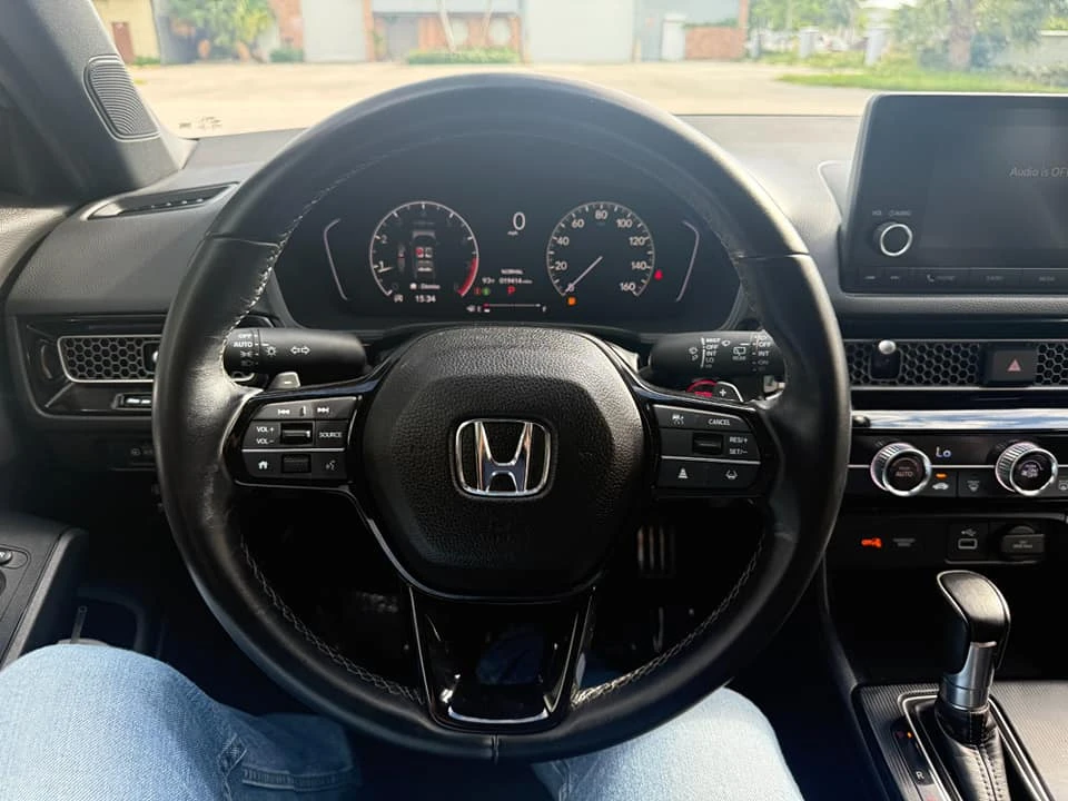 2024 Honda Civic 11th Gen - Image 13 of 19