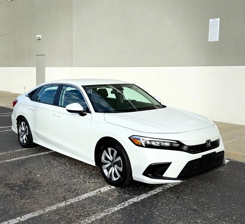 2024 Honda Civic 11th Gen - Image 2 of 15