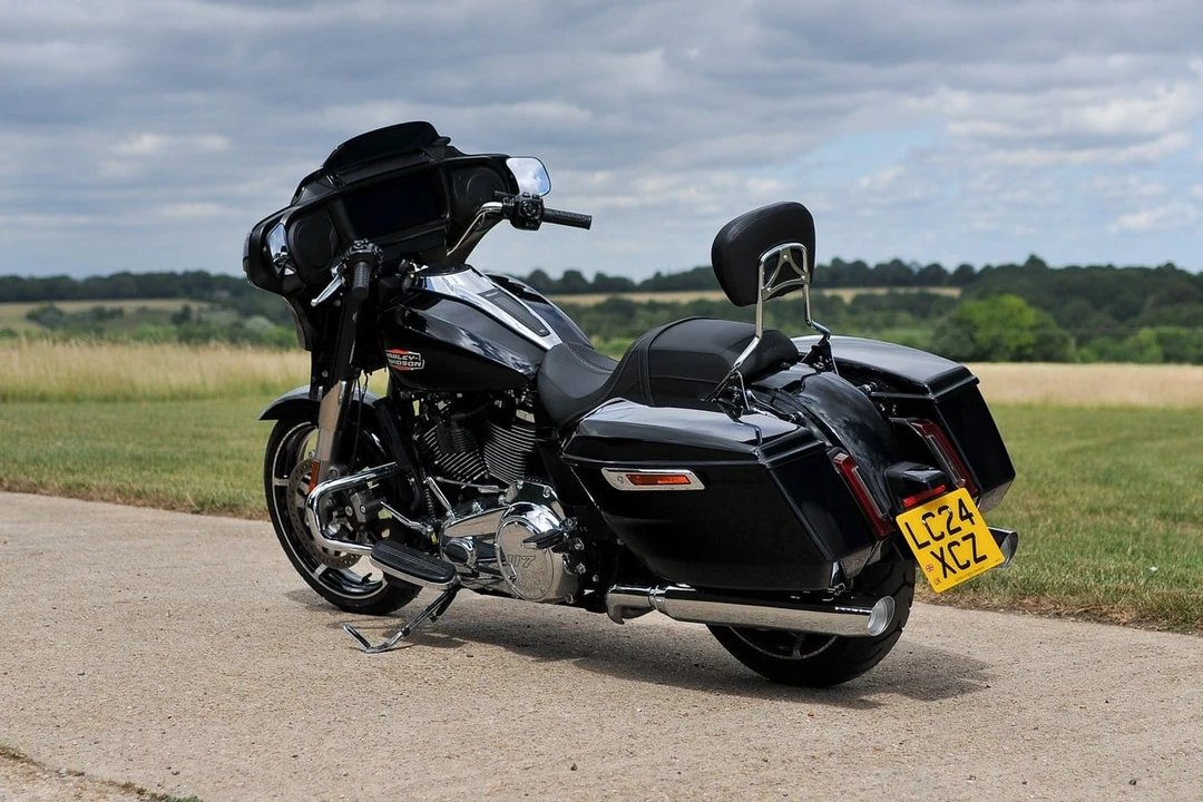 2024 Harley-Davidson Touring Milwaukee-Eight - Image 6 of 30