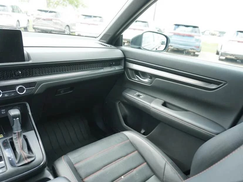 2024 Honda CR-V 6th Gen - Image 10 of 15