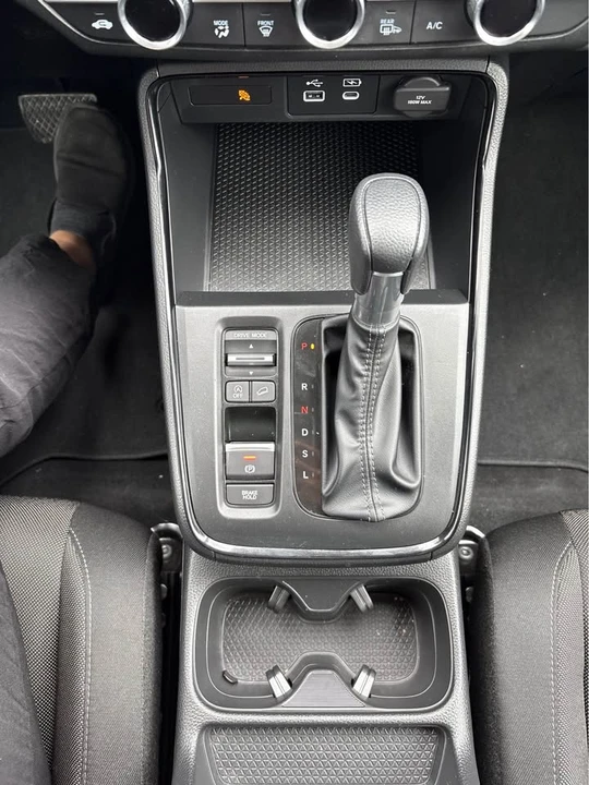 2024 Honda CR-V 6th Gen - Image 15 of 20