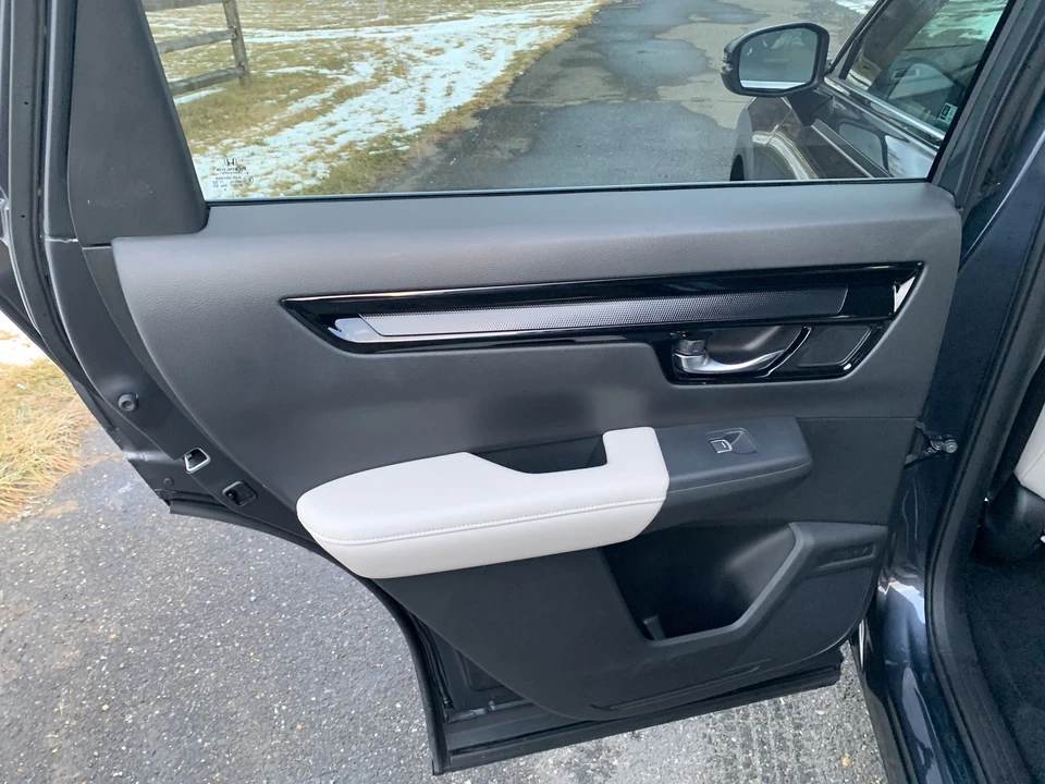 2024 Honda CR-V 6th Gen - Image 15 of 21
