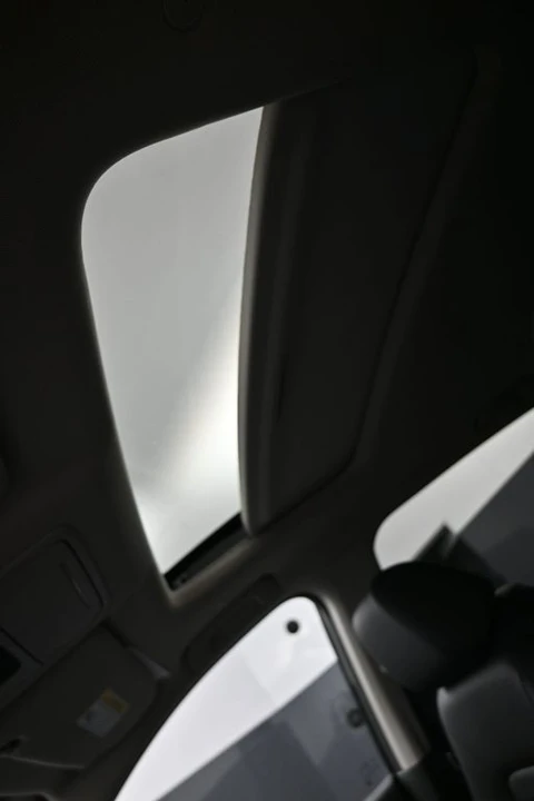 2024 Honda CR-V 6th Gen - Image 18 of 21