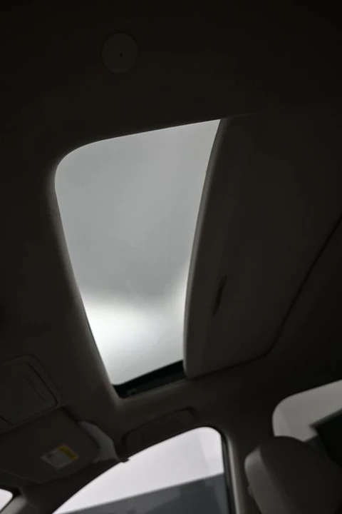 2024 Honda CR-V 6th Gen - Image 18 of 21