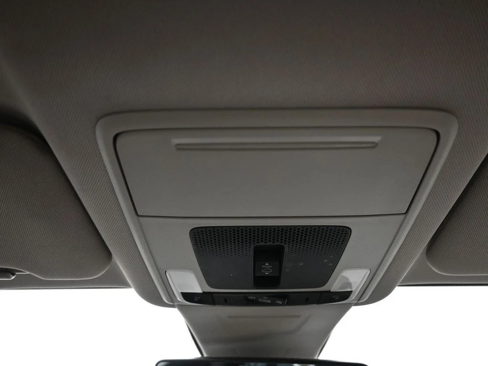 2024 Honda CR-V 6th Gen - Image 17 of 21