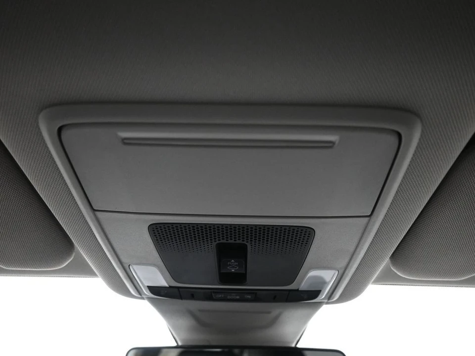 2024 Honda CR-V 6th Gen - Image 17 of 21
