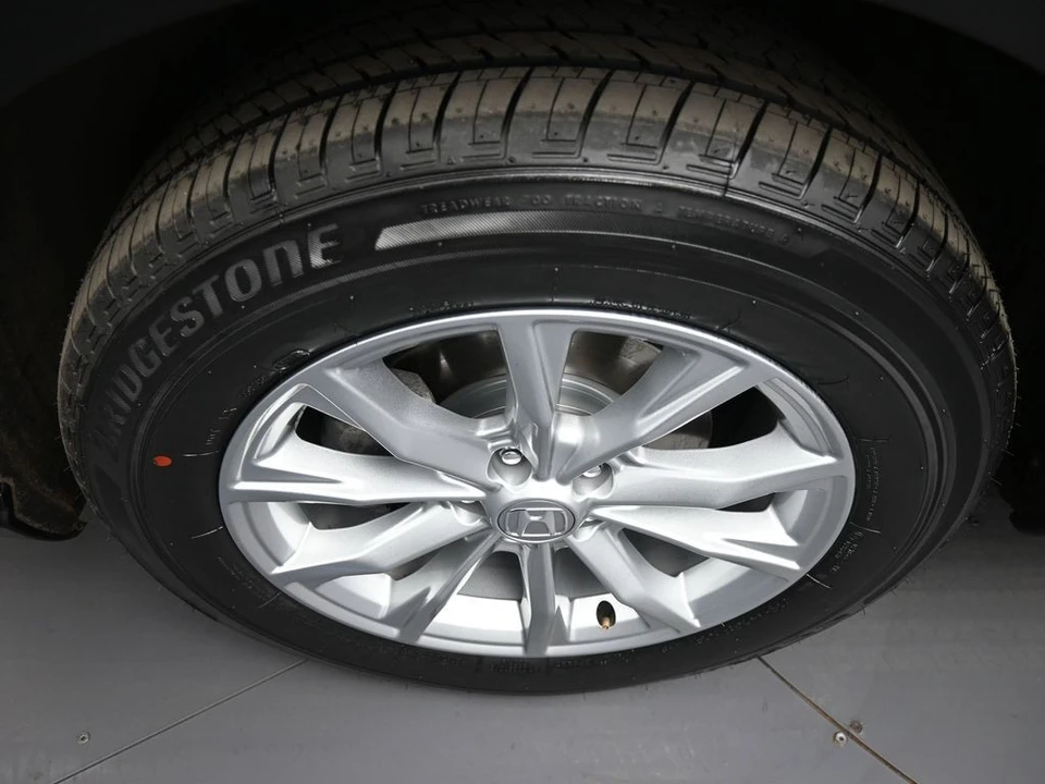 2024 Honda CR-V 6th Gen - Image 14 of 21