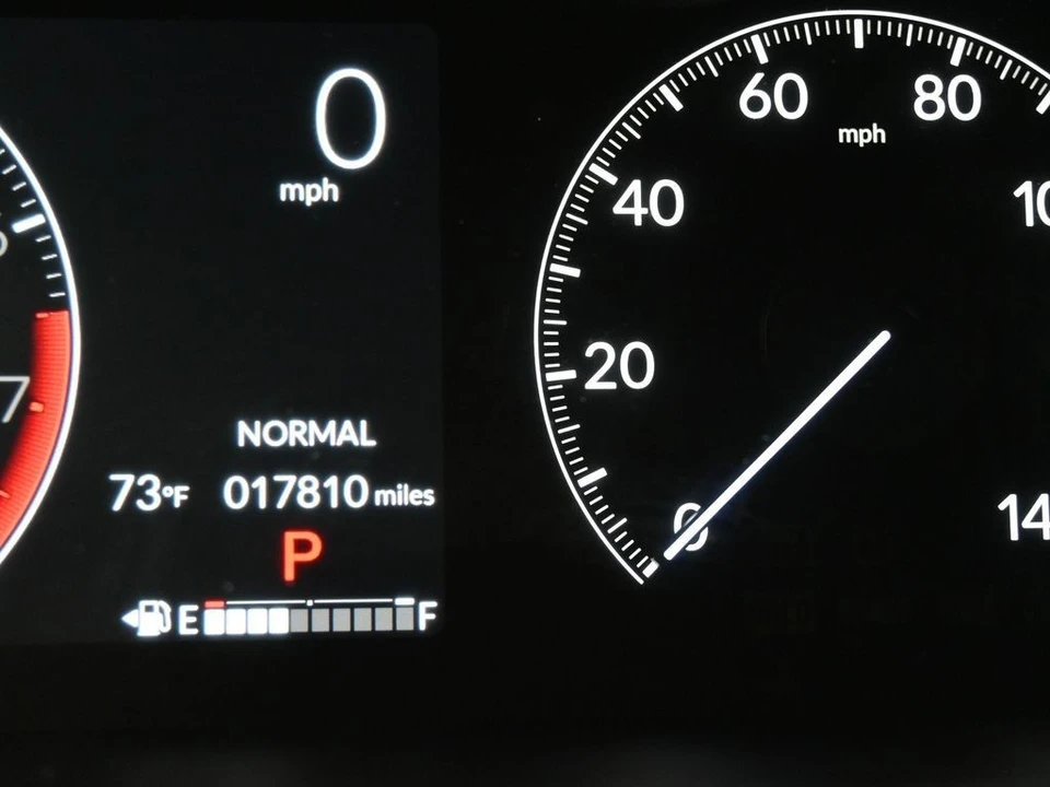 2024 Honda CR-V 6th Gen - Image 16 of 21