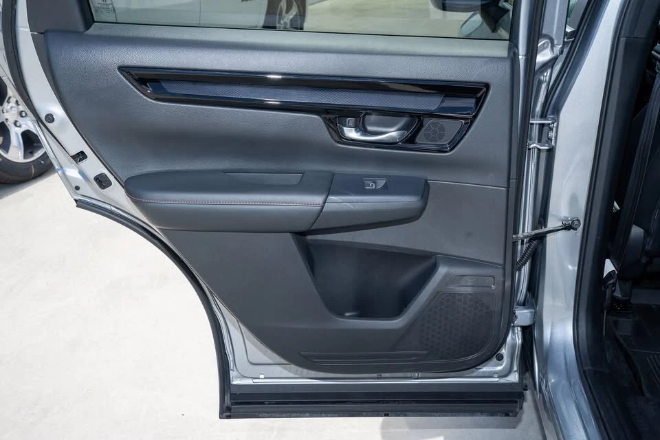 2024 Honda CR-V 6th Gen - Image 12 of 20