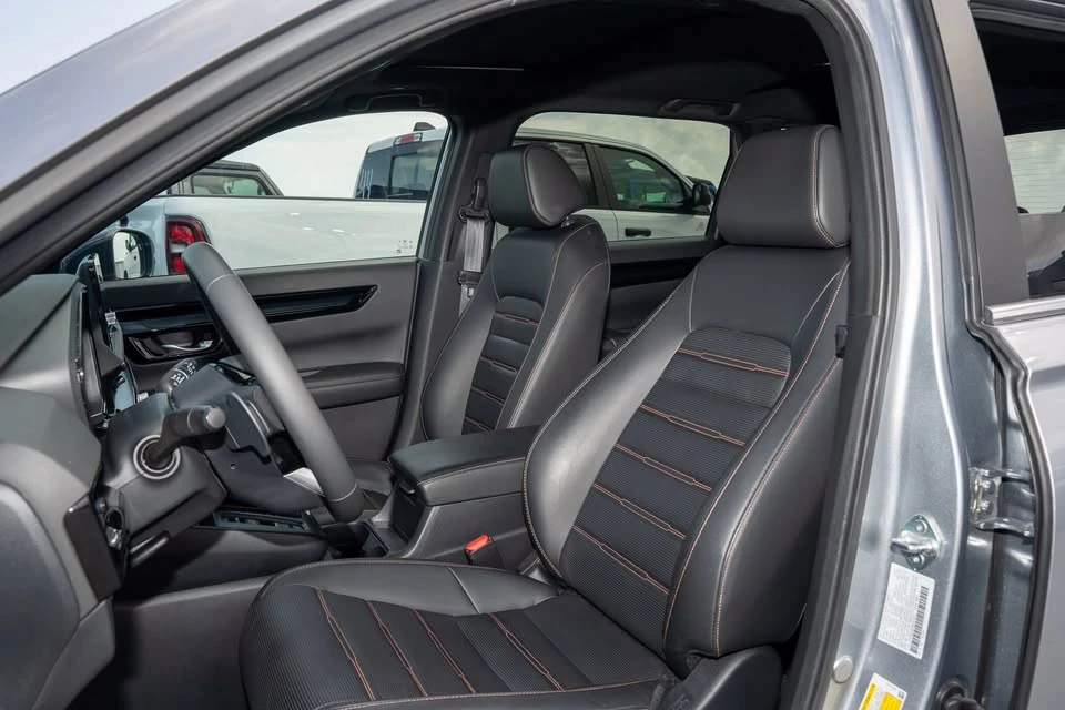 2024 Honda CR-V 6th Gen - Image 16 of 20