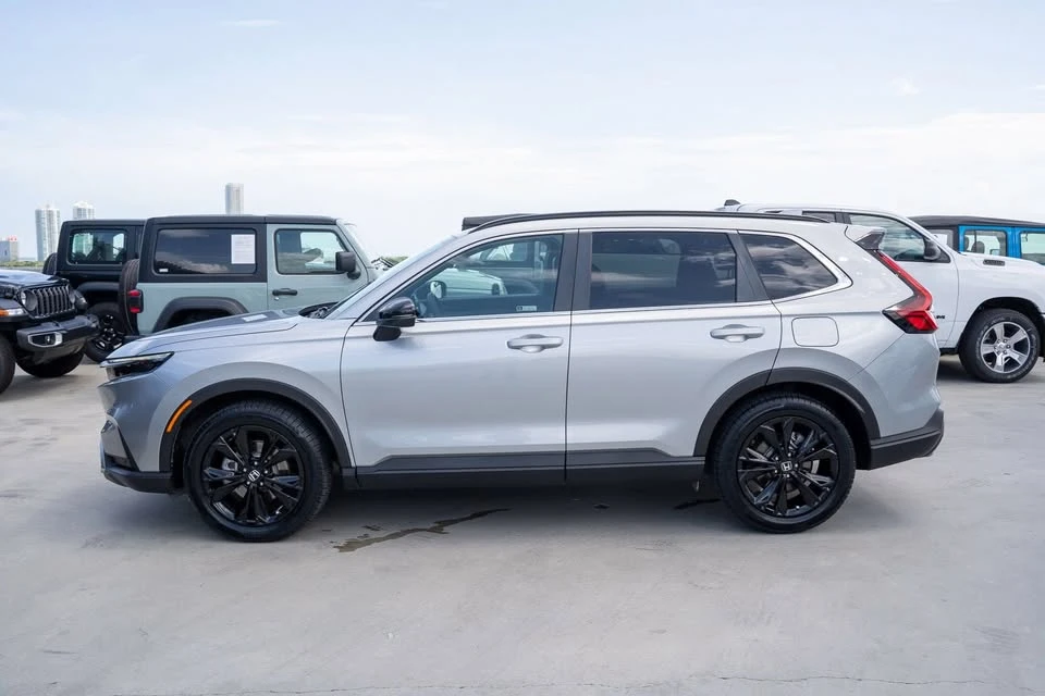 2024 Honda CR-V 6th Gen - Image 8 of 20