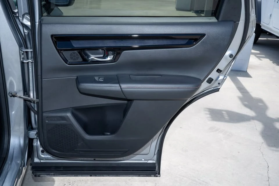 2024 Honda CR-V 6th Gen - Image 14 of 20
