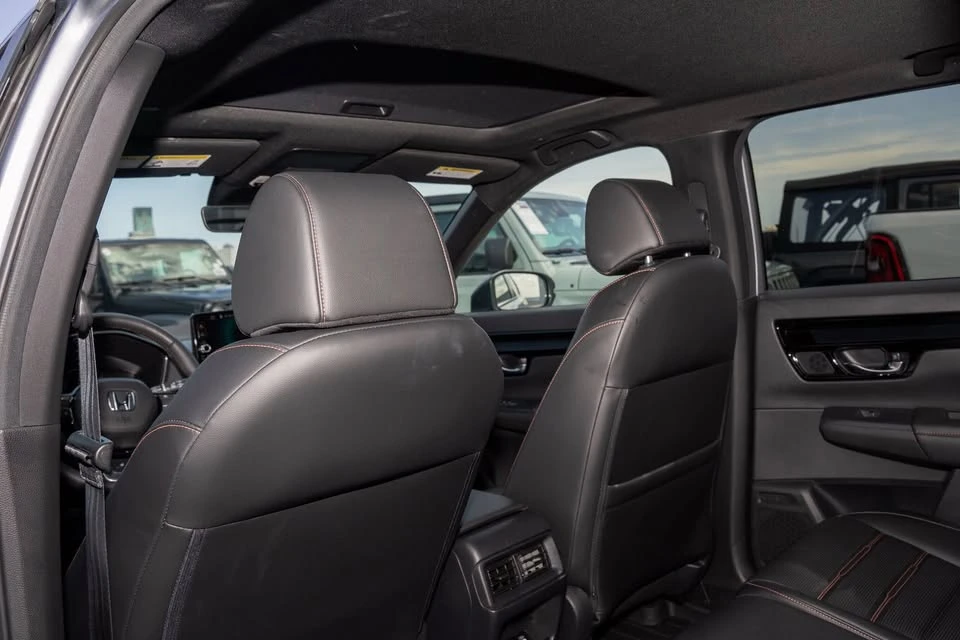 2024 Honda CR-V 6th Gen - Image 18 of 20