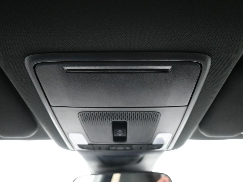 2024 Honda CR-V 6th Gen - Image 17 of 21