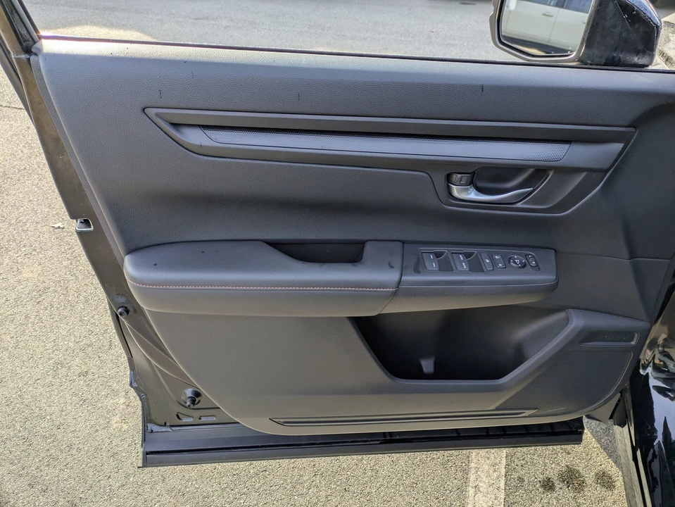 2024 Honda CR-V 6th Gen - Image 15 of 21