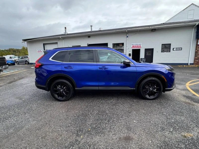 2024 Honda CR-V 6th Gen - Image 8 of 12