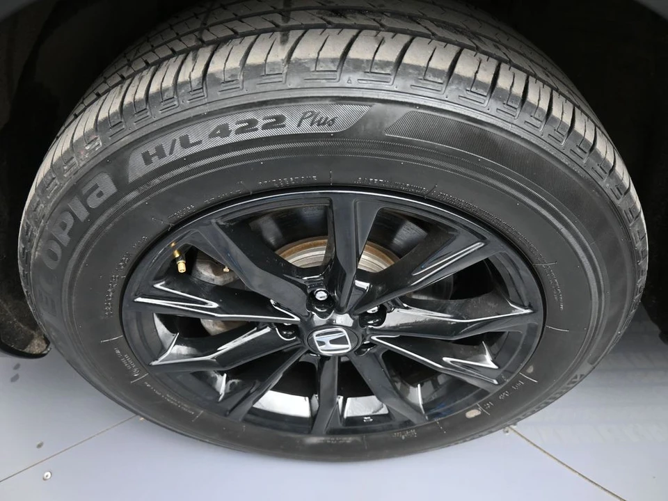 2024 Honda CR-V 6th Gen - Image 14 of 21