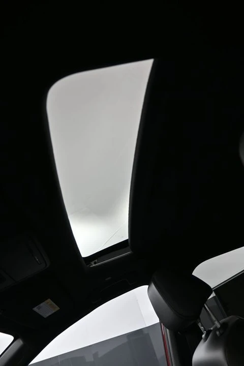 2024 Honda CR-V 6th Gen - Image 18 of 21