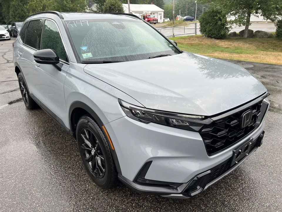 2024 Honda CR-V 6th Gen - Image 9 of 12