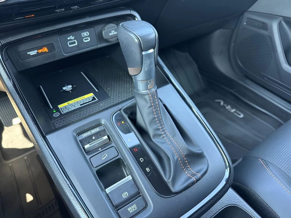 2024 Honda CR-V 6th Gen - Image 18 of 21