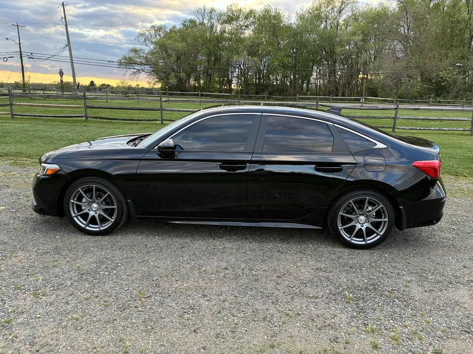 2024 Honda Civic 11th Gen - Image 8 of 31