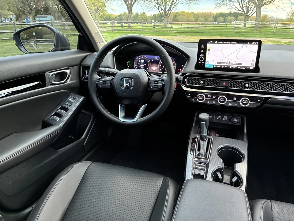 2024 Honda Civic 11th Gen - Image 19 of 31