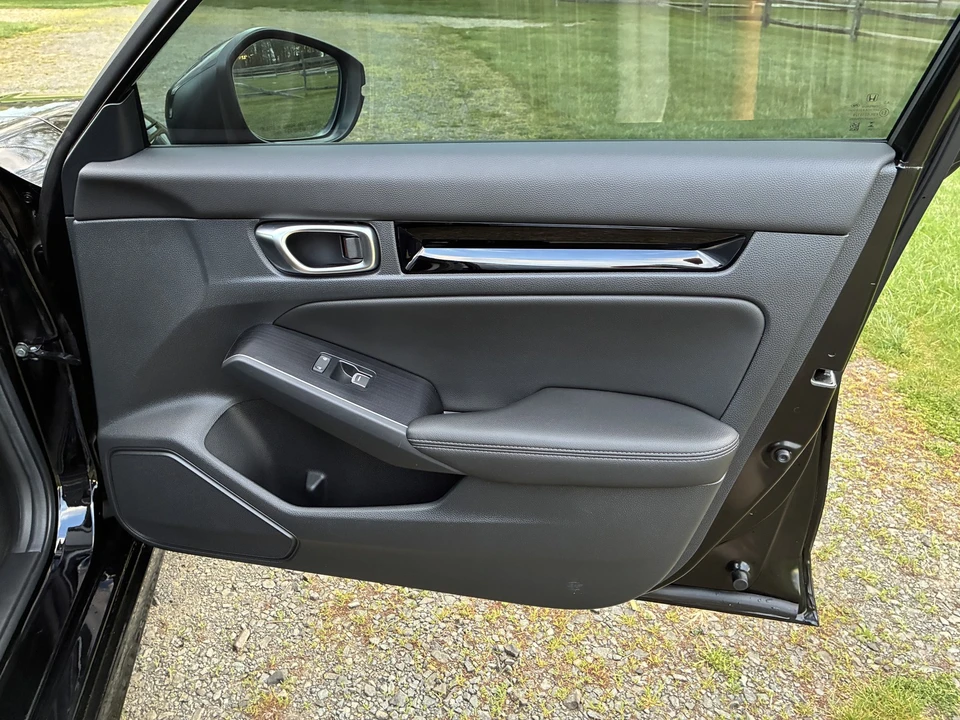 2024 Honda Civic 11th Gen - Image 22 of 31