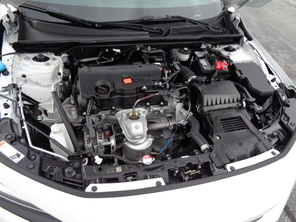 2024 Honda Civic 11th Gen - Image 19 of 26
