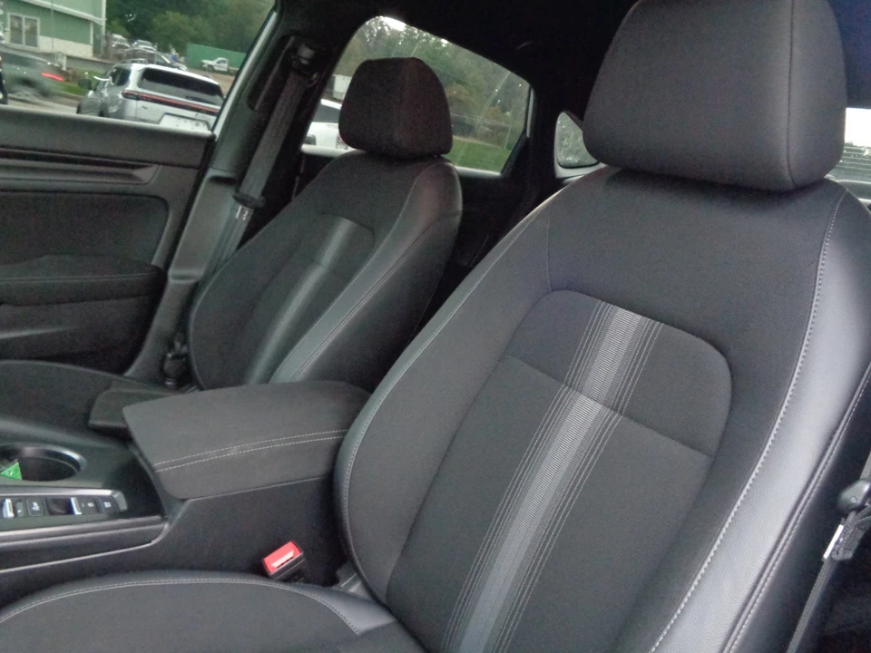 2024 Honda Civic 11th Gen - Image 12 of 26