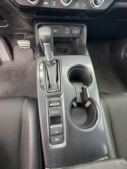 2024 Honda Civic 11th Gen - Image 8 of 10