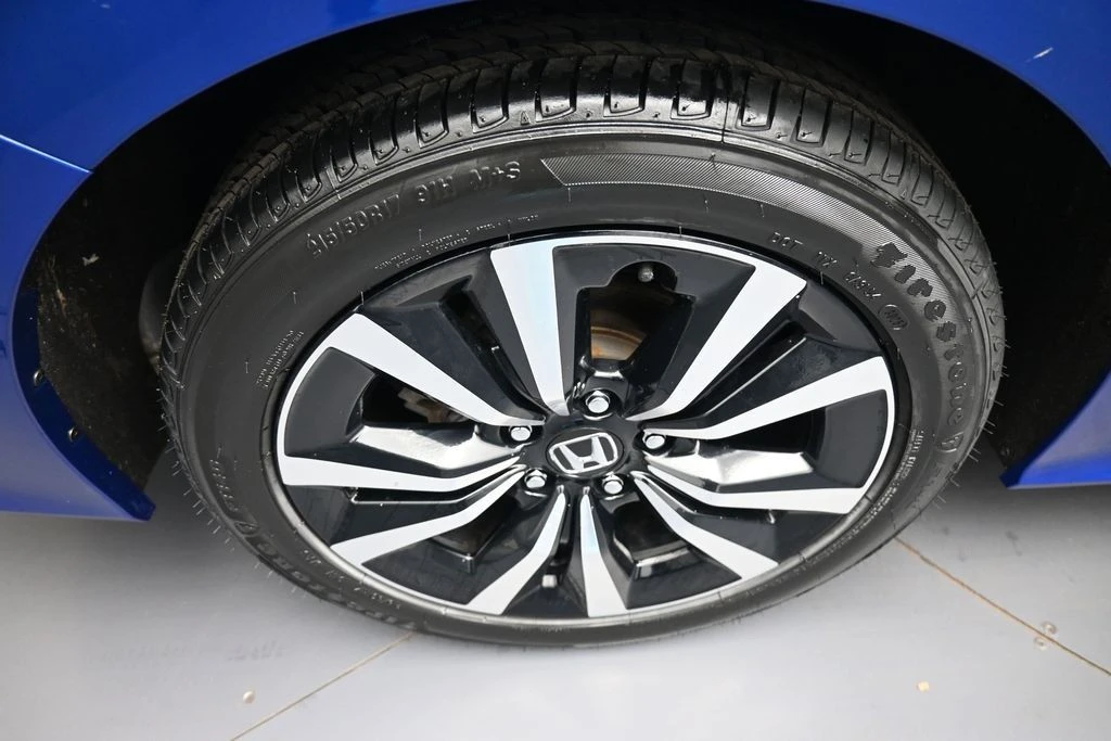 2024 Honda Civic 11th Gen - Image 12 of 31