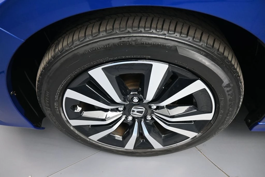 2024 Honda Civic 11th Gen - Image 14 of 31
