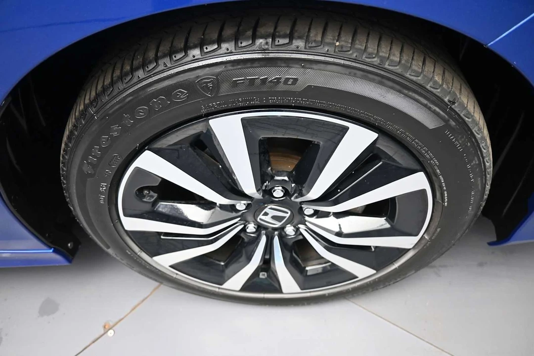 2024 Honda Civic 11th Gen - Image 12 of 31